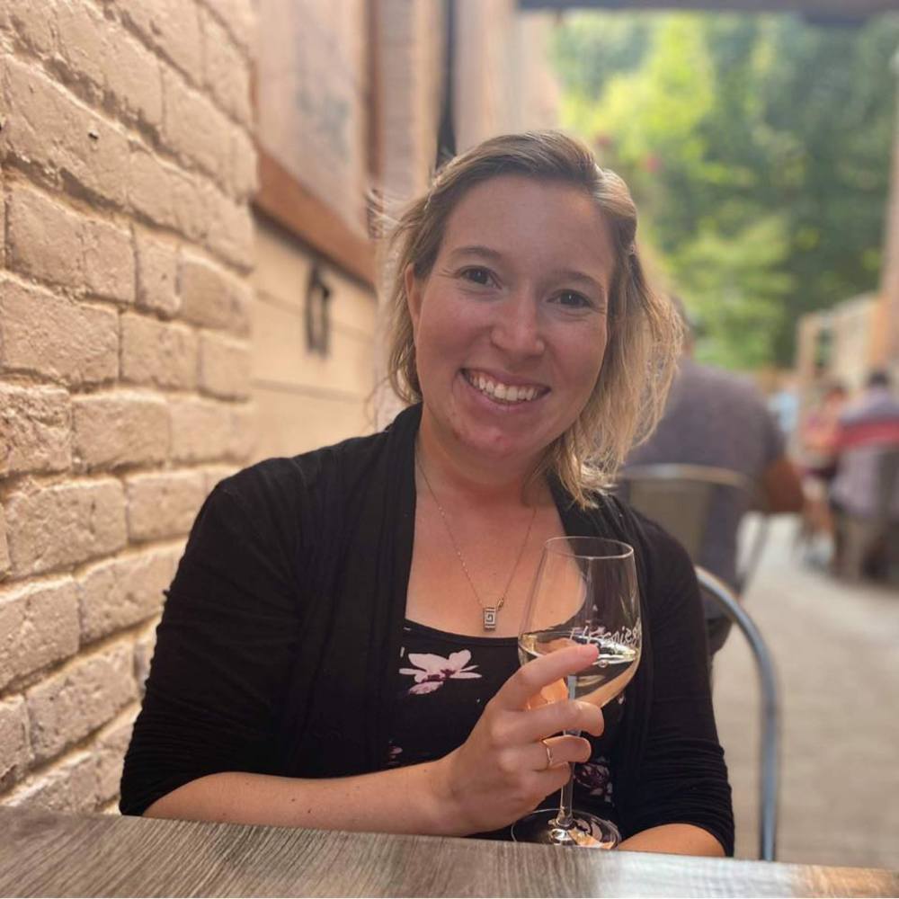 Meet your Posher, Cinthia